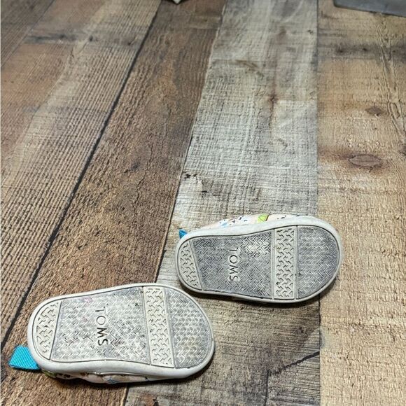 TOMS Girls Alpargata Pet Club Graphic Slip On  Flats Casual Toddler Size 4 - Picture 8 of 8